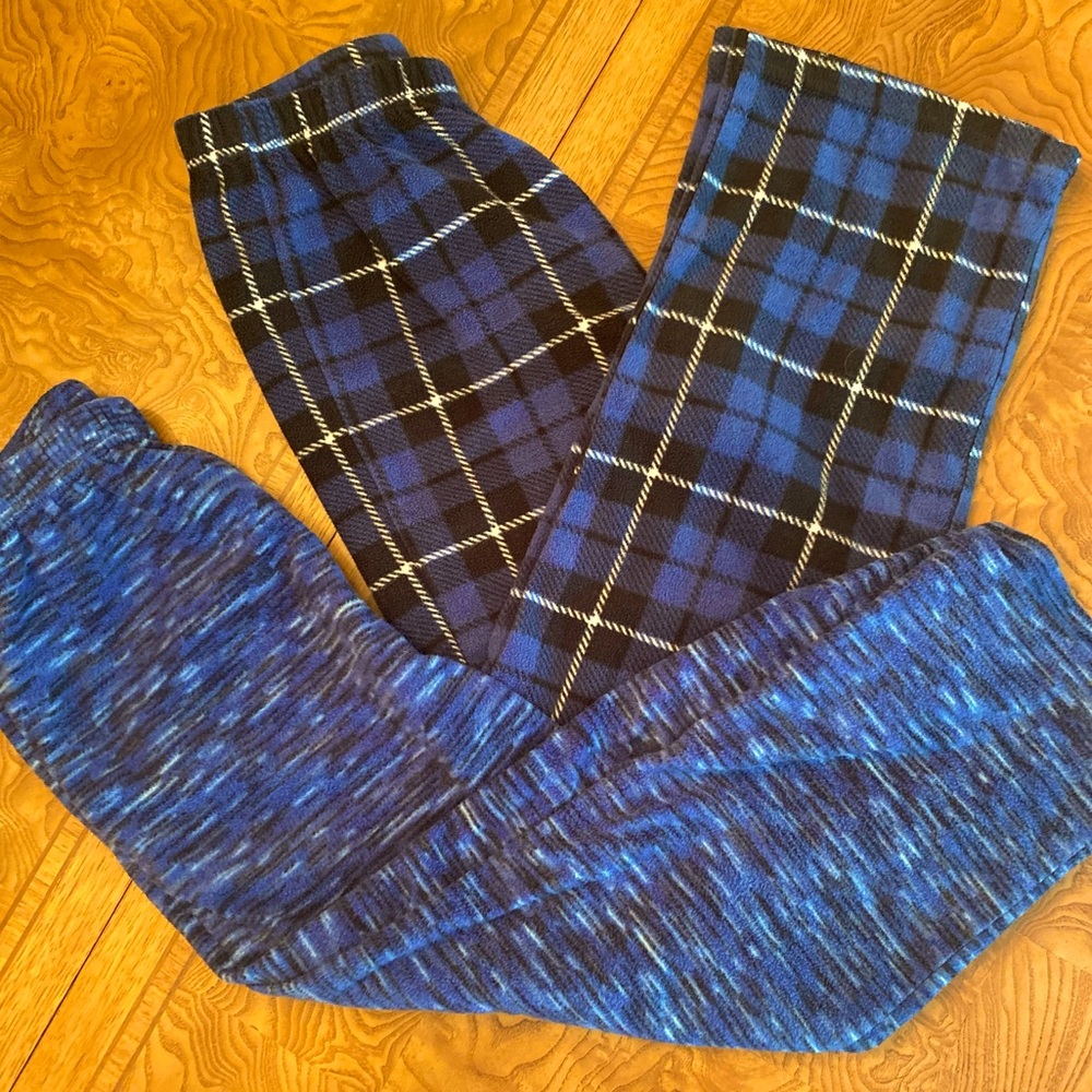 Cuddl Duds 2 piece pajama set. Size Medium